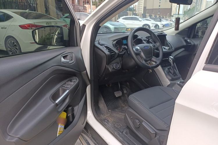 Used Ford Kuga 2015 1.5L GTDi Two-Wheel-Drive Comfort Model Driver Seat