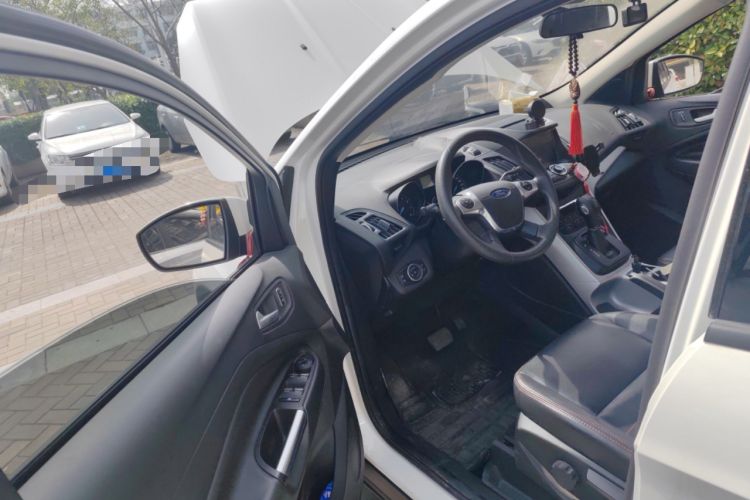 Used Ford Kuga 2015 1.5L GTDi Two-Wheel-Drive Comfort Model Driver Seat