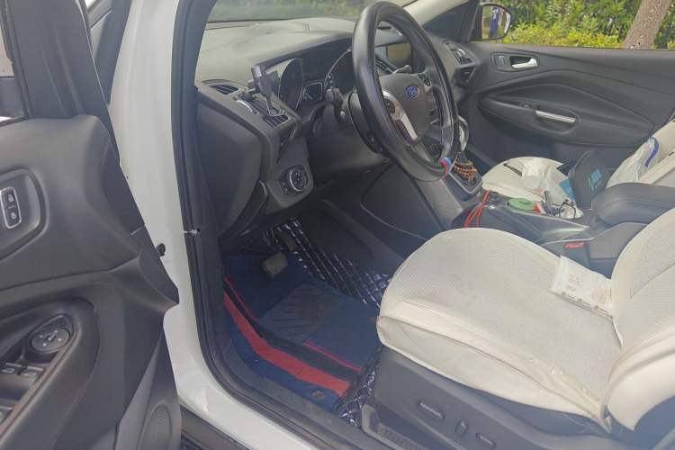 Used Ford Kuga 2015 1.5L GTDi Four-Wheel-Drive Elite Model Driver Seat