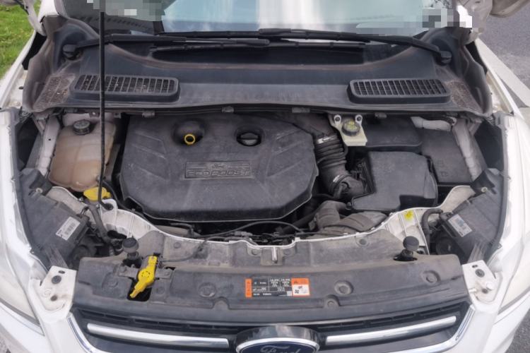 Used Ford Kuga 2015 2.0L GTDi Four-Wheel Drive Elite Model Engine Bay