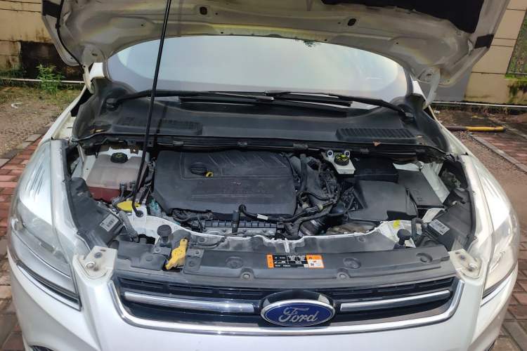 Used Ford Kuga 2015 1.5L GTDi Two-Wheel-Drive Comfort Model Engine Bay