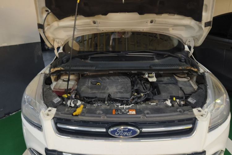 Used Ford Kuga 2015 1.5L GTDi Two-Wheel Drive Fashion Edition Engine Bay