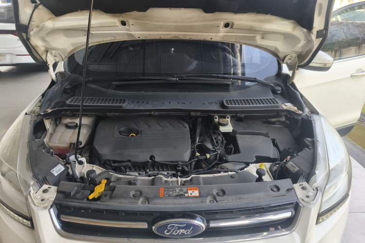 Used Ford Kuga 2015 1.5L GTDi Four-Wheel-Drive Elite Model Engine Bay