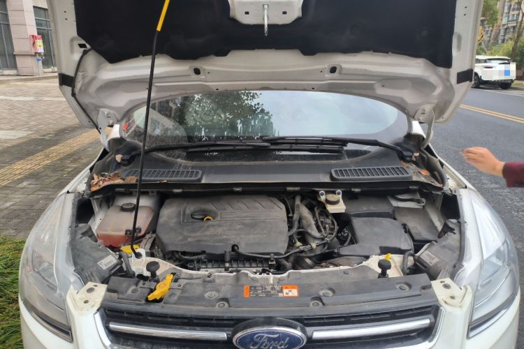 Used Ford Kuga 2015 1.5L GTDi Two-Wheel-Drive Comfort Model Engine Bay