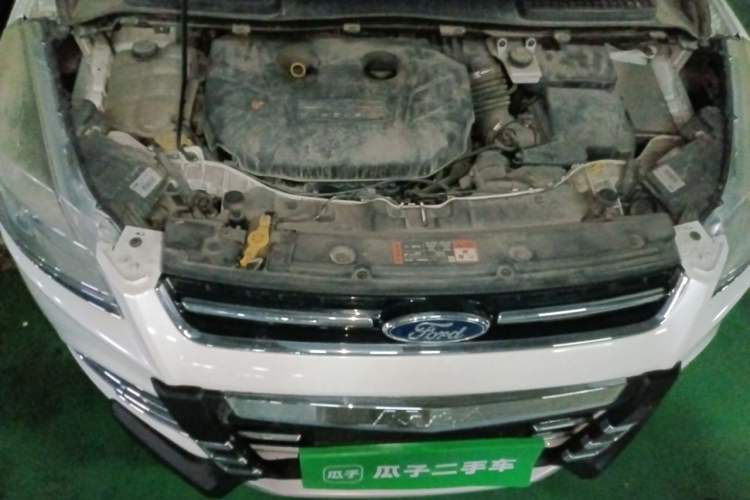 Used Ford Kuga 2015 2.0L GTDi Four-Wheel Drive Elite Model Engine Bay