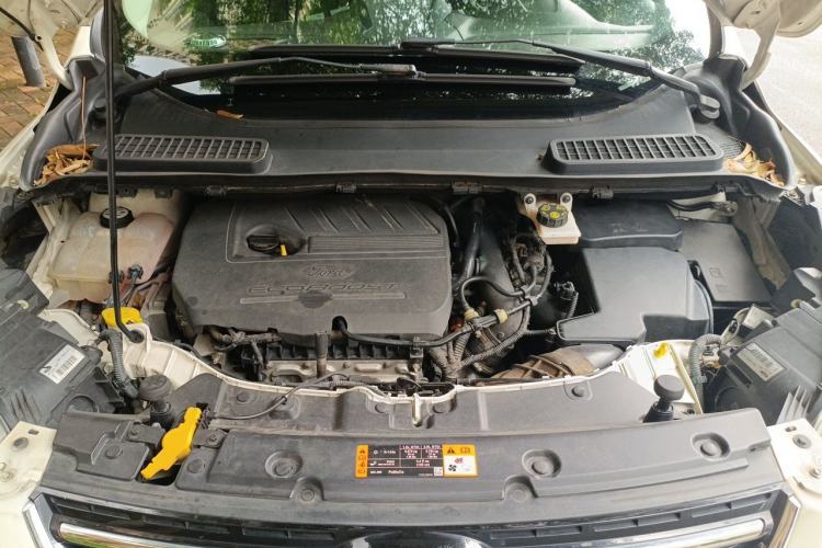 Used Ford Kuga 2015 1.5L GTDi Two-Wheel Drive Fashion Edition Engine Bay