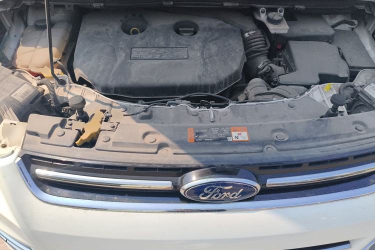 Used Ford Kuga 2015 2.0L GTDi Four-Wheel Drive Elite Model Engine Bay
