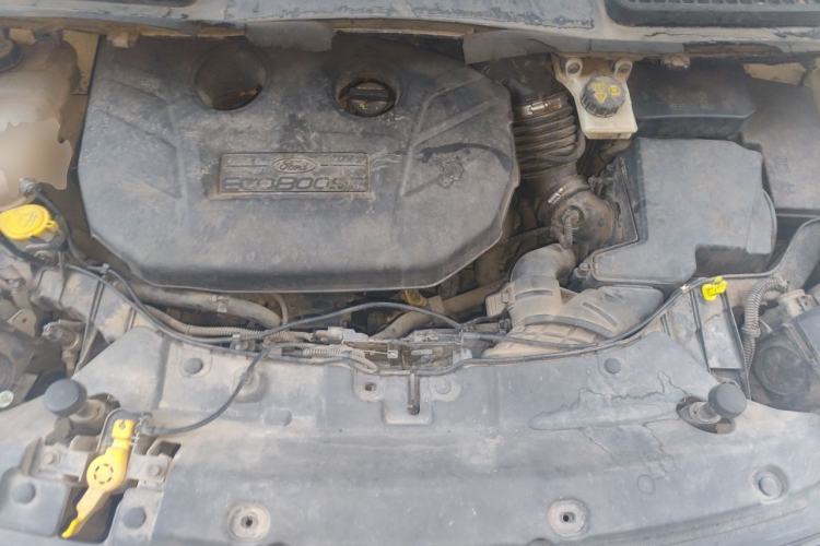 Used Ford Kuga 2015 2.0L GTDi Four-Wheel Drive Elite Model Engine Bay