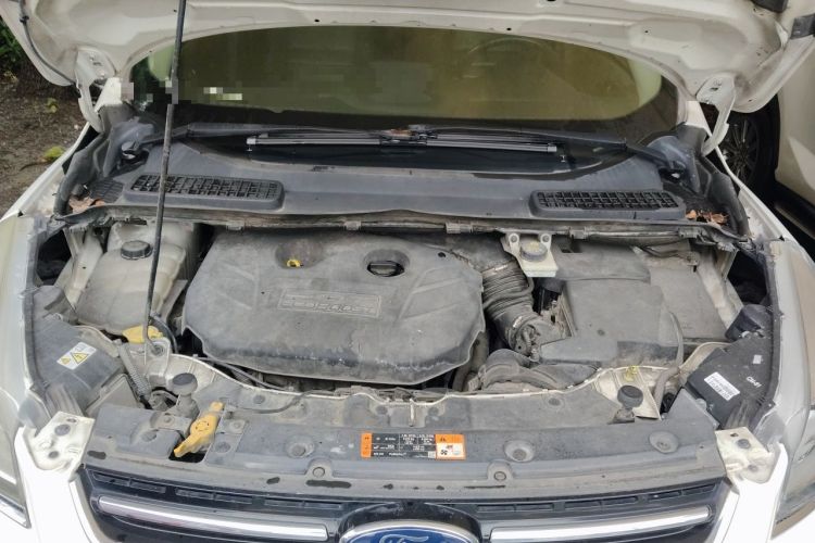 Used Ford Kuga 2015 2.0L GTDi Four-Wheel Drive Prestige Model Engine Bay