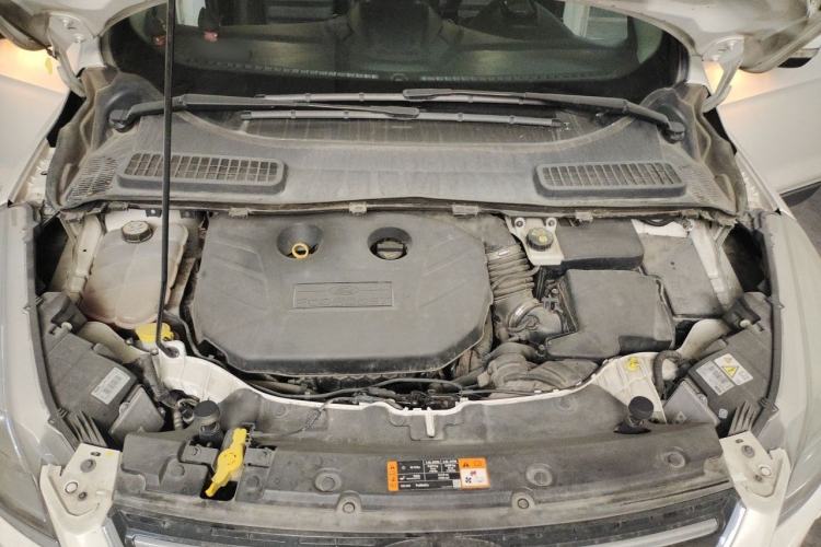 Used Ford Kuga 2015 2.0L GTDi Four-Wheel Drive Prestige Model Engine Bay