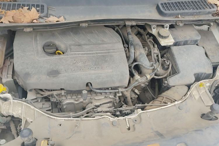 Used Ford Kuga 2015 1.5L GTDi Two-Wheel Drive Fashion Edition Engine Bay