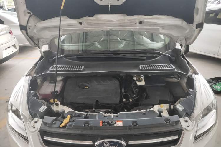 Used Ford Kuga 2015 1.5L GTDi Two-Wheel Drive Fashion Edition Engine Bay