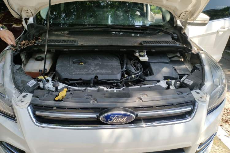 Used Ford Kuga 2015 1.5L GTDi Two-Wheel Drive Fashion Edition Engine Bay