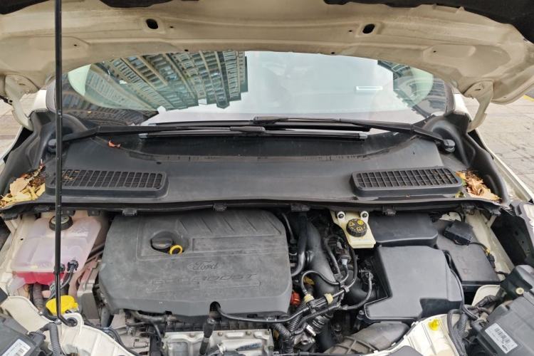 Used Ford Kuga 2015 1.5L GTDi Two-Wheel-Drive Comfort Model Engine Bay