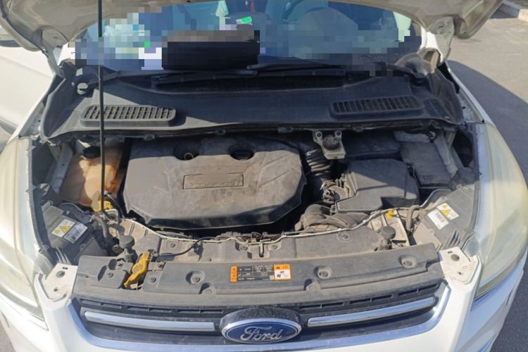 Used Ford Kuga 2015 2.0L GTDi Four-Wheel Drive Prestige Model Engine Bay