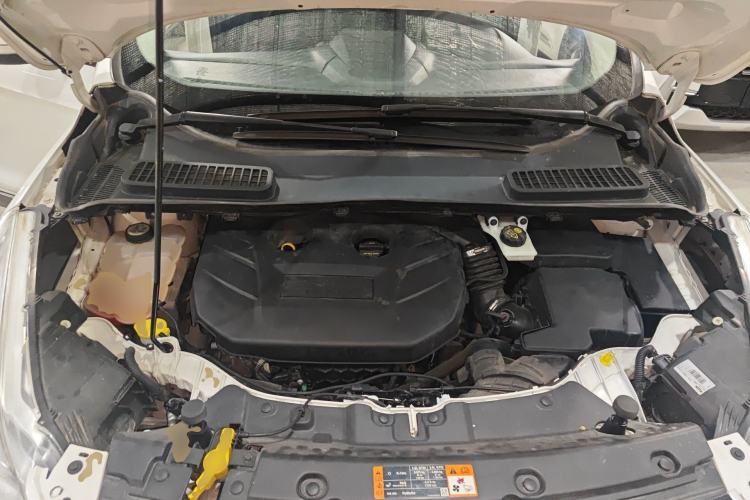 Used Ford Kuga 2015 2.0L GTDi Four-Wheel Drive Elite Model Engine Bay