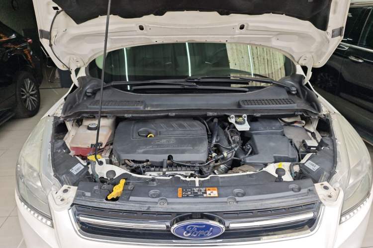 Used Ford Kuga 2015 1.5L GTDi Two-Wheel-Drive Comfort Model Engine Bay