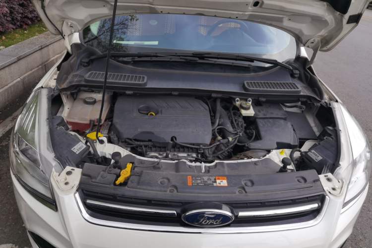 Used Ford Kuga 2015 1.5L GTDi Two-Wheel-Drive Comfort Model Engine Bay