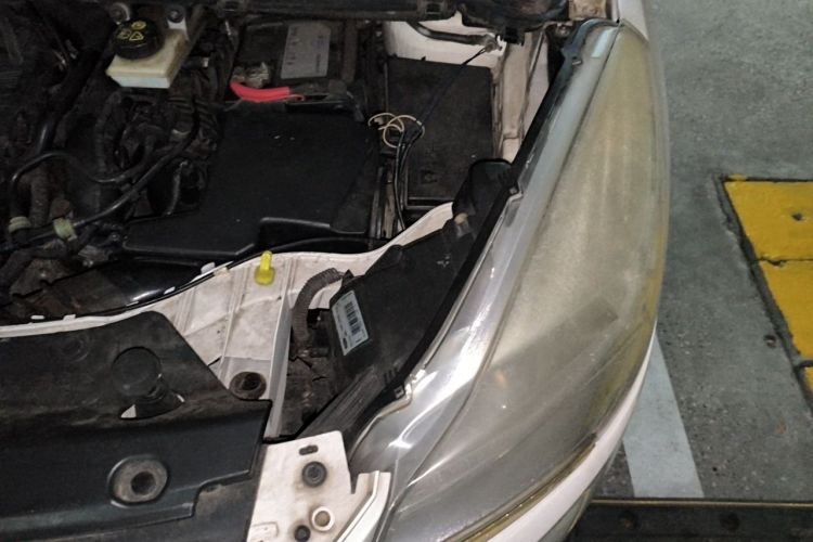 Used Ford Kuga 2015 1.5L GTDi Four-Wheel-Drive Elite Model Engine Bay Left