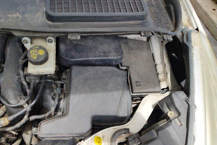 Used Ford Kuga 2015 1.5L GTDi Four-Wheel-Drive Elite Model Engine Bay Left