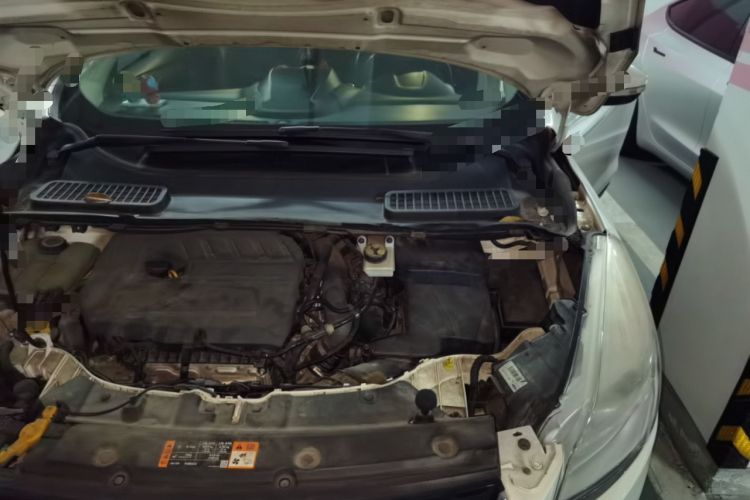 Used Ford Kuga 2015 1.5L GTDi Two-Wheel Drive Fashion Edition Engine Bay Left