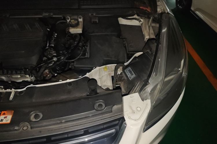 Used Ford Kuga 2015 1.5L GTDi Two-Wheel Drive Fashion Edition Engine Bay Left