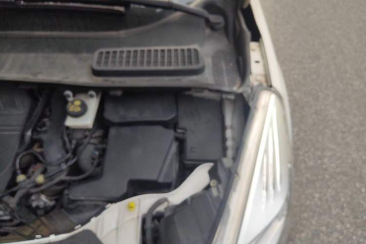 Used Ford Kuga 2015 1.5L GTDi Two-Wheel Drive Fashion Edition Engine Bay Left