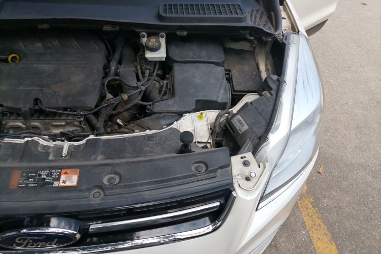 Used Ford Kuga 2015 1.5L GTDi Two-Wheel-Drive Comfort Model Engine Bay Left