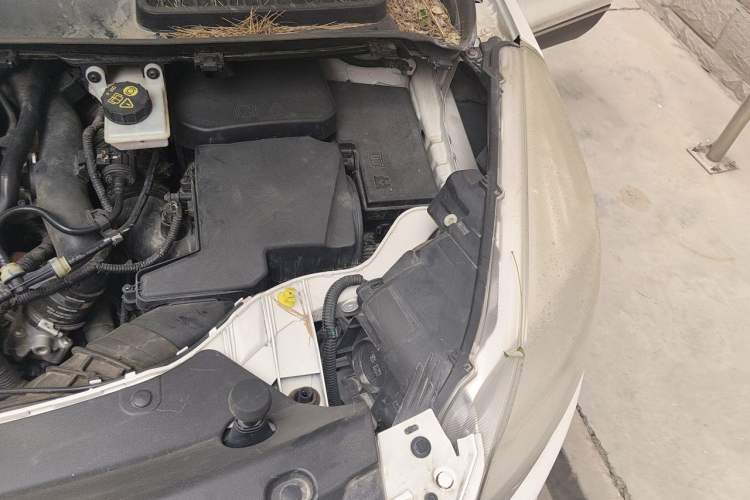 Used Ford Kuga 2015 1.5L GTDi Four-Wheel-Drive Elite Model Engine Bay Left