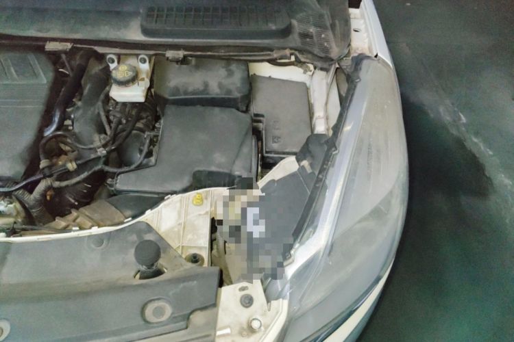 Used Ford Kuga 2015 1.5L GTDi Four-Wheel-Drive Elite Model Engine Bay Left