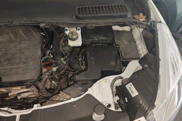 Used Ford Kuga 2015 1.5L GTDi Two-Wheel Drive Fashion Edition Engine Bay Left