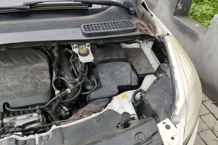 Used Ford Kuga 2015 1.5L GTDi Two-Wheel Drive Fashion Edition Engine Bay Left