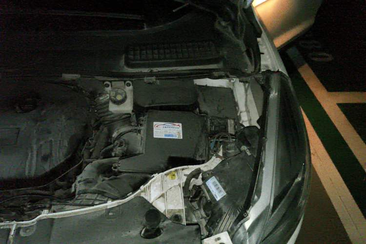 Used Ford Kuga 2015 2.0L GTDi Four-Wheel Drive Elite Model Engine Bay Left