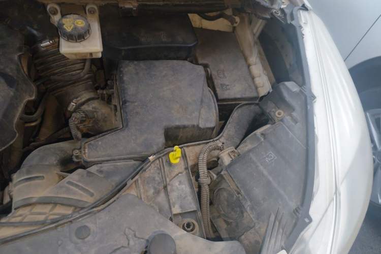 Used Ford Kuga 2015 2.0L GTDi Four-Wheel Drive Elite Model Engine Bay Left