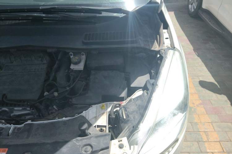 Used Ford Kuga 2015 1.5L GTDi Two-Wheel Drive Fashion Edition Engine Bay Left