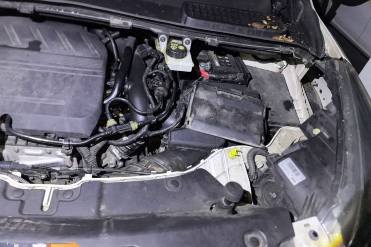 Used Ford Kuga 2015 1.5L GTDi Two-Wheel-Drive Comfort Model Engine Bay Left