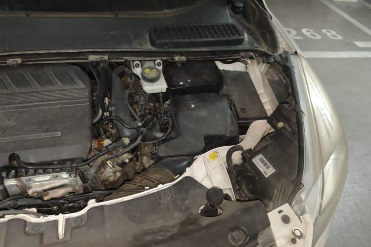 Used Ford Kuga 2015 1.5L GTDi Four-Wheel-Drive Elite Model Engine Bay Left