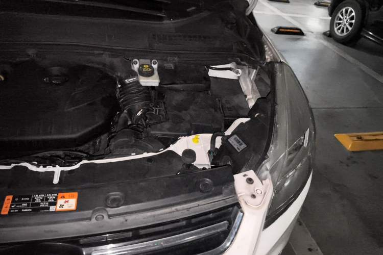 Used Ford Kuga 2015 2.0L GTDi Four-Wheel Drive Elite Model Engine Bay Left