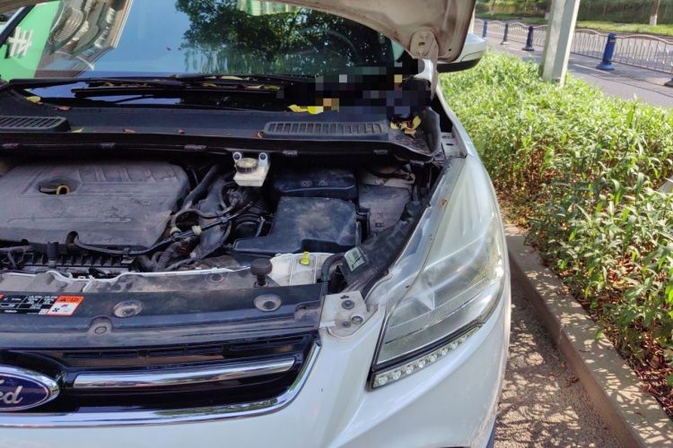 Used Ford Kuga 2015 1.5L GTDi Two-Wheel-Drive Comfort Model Engine Bay Left