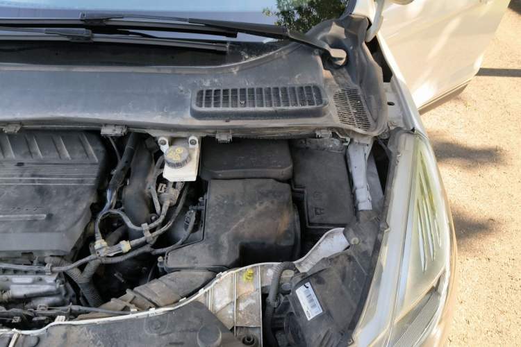 Used Ford Kuga 2015 1.5L GTDi Four-Wheel-Drive Elite Model Engine Bay Left