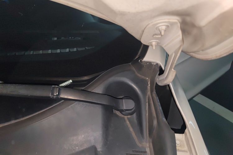 Used Ford Kuga 2015 2.0L GTDi Four-Wheel-Drive Sport Model Engine Bay Left