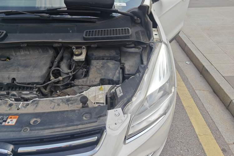 Used Ford Kuga 2015 1.5L GTDi Two-Wheel Drive Fashion Edition Engine Bay Left