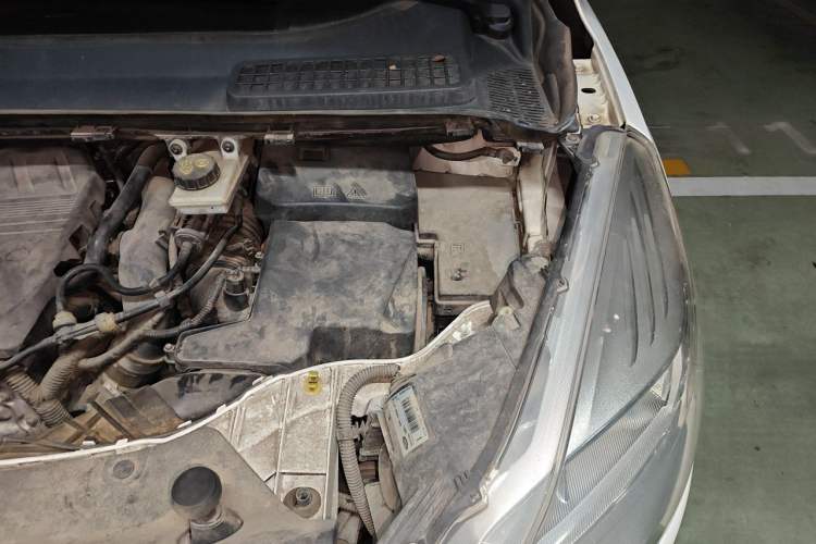 Used Ford Kuga 2015 1.5L GTDi Two-Wheel Drive Fashion Edition Engine Bay Left