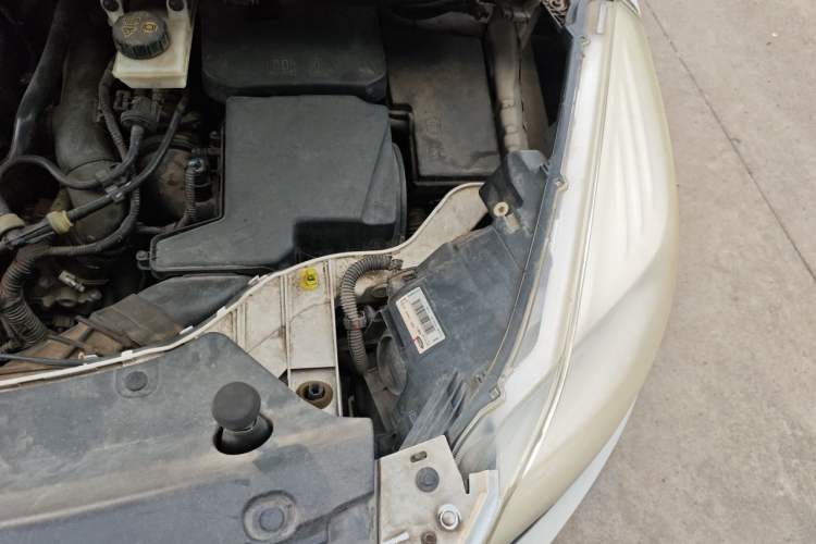 Used Ford Kuga 2015 1.5L GTDi Two-Wheel Drive Fashion Edition Engine Bay Left