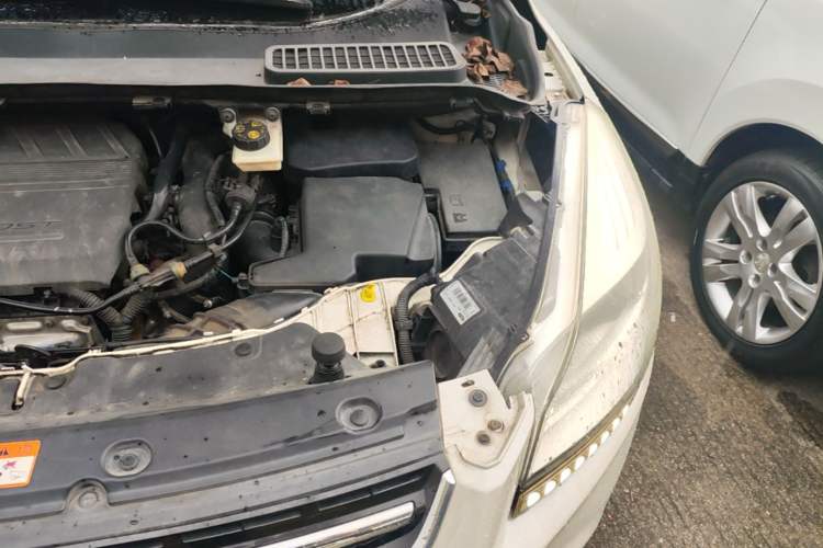Used Ford Kuga 2015 1.5L GTDi Two-Wheel-Drive Comfort Model Engine Bay Left
