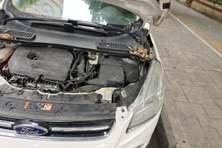 Used Ford Kuga 2015 1.5L GTDi Two-Wheel Drive Fashion Edition Engine Bay Left