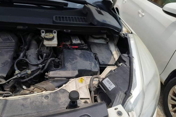 Used Ford Kuga 2015 1.5L GTDi Two-Wheel Drive Fashion Edition Engine Bay Left