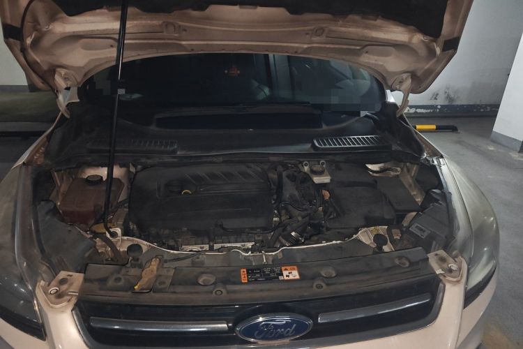 Used Ford Kuga 2015 1.5L GTDi Four-Wheel-Drive Elite Model Engine Bay Left