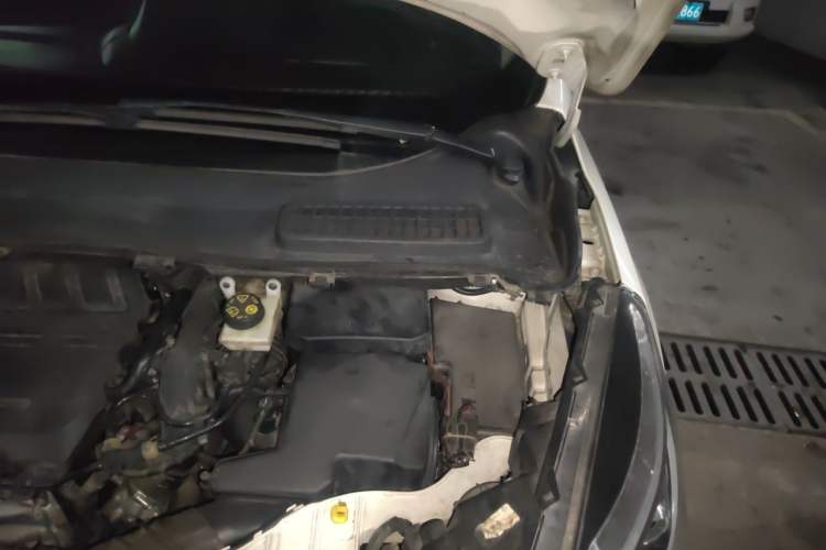 Used Ford Kuga 2015 1.5L GTDi Two-Wheel-Drive Comfort Model Engine Bay Left