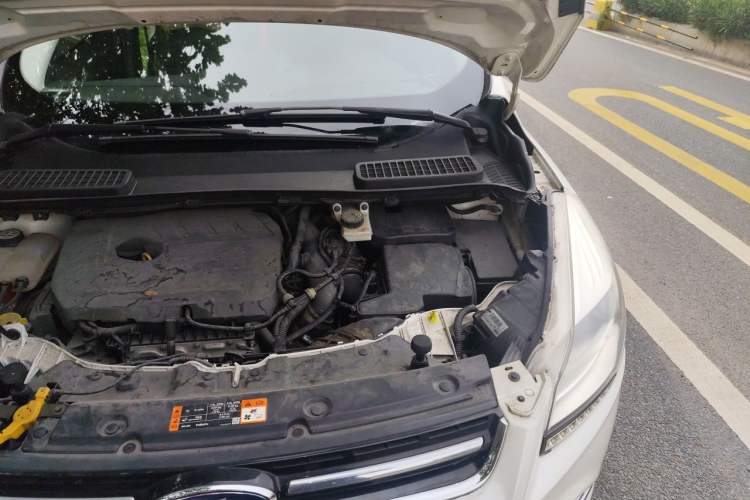 Used Ford Kuga 2015 1.5L GTDi Two-Wheel Drive Fashion Edition Engine Bay Left